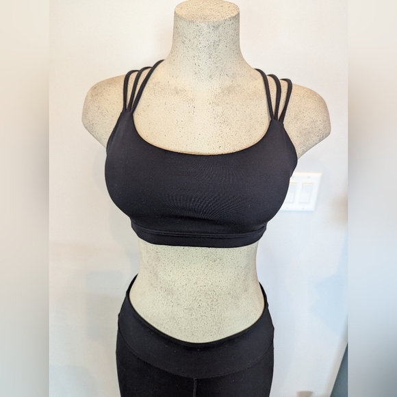 Black Women's Gapfit Yoga Set Pants Medium & Strappy Sports Bra Women's Med - Picture 12 of 17